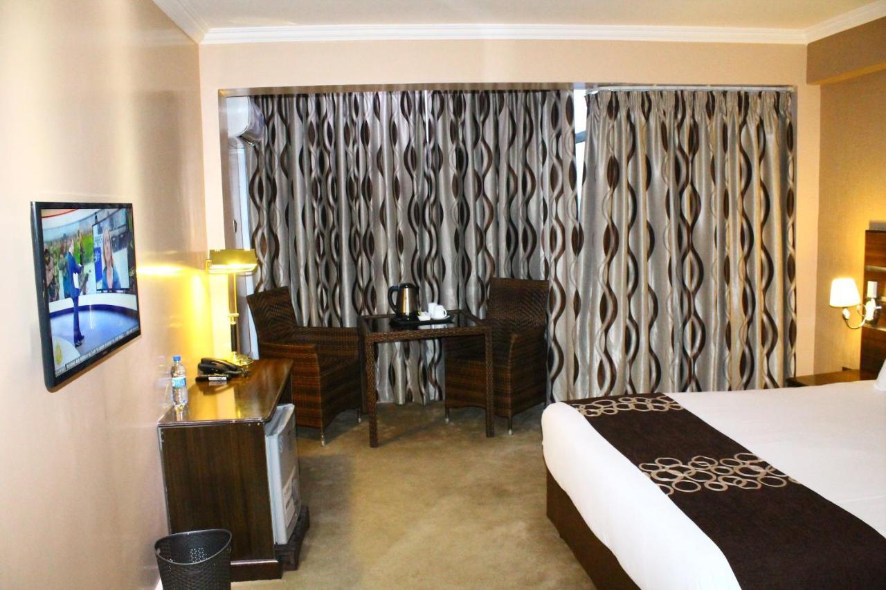 Airport Landing Hotel Nairobi Bagian luar foto
