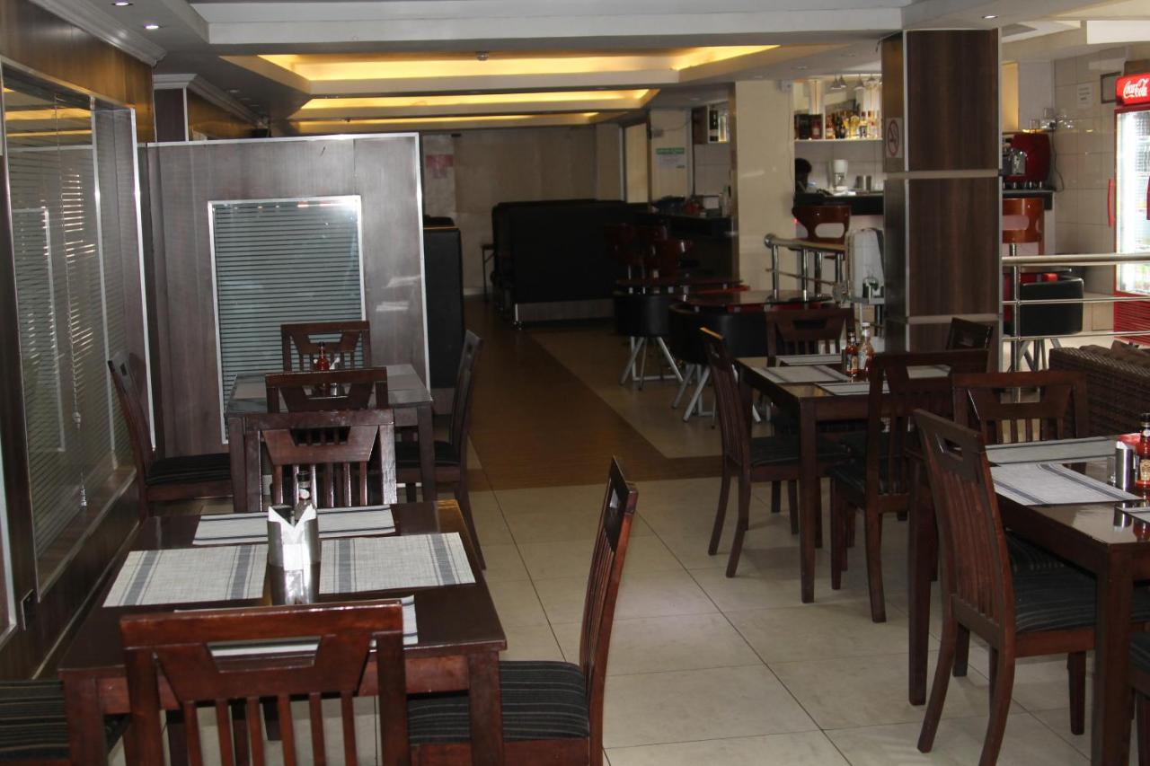 Airport Landing Hotel Nairobi Bagian luar foto