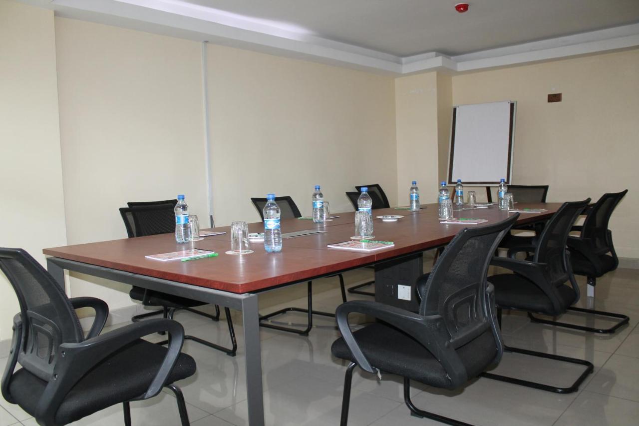 Airport Landing Hotel Nairobi Bagian luar foto
