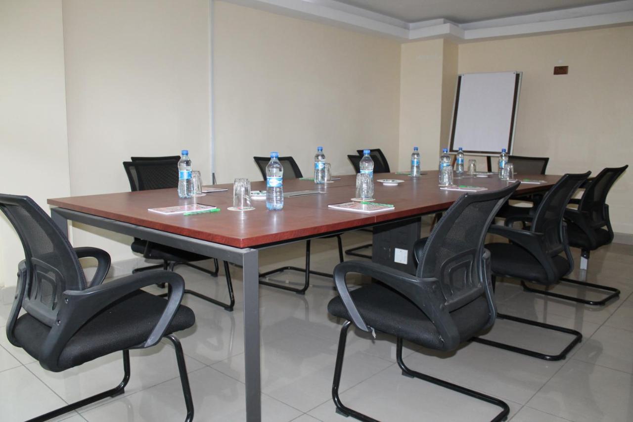 Airport Landing Hotel Nairobi Bagian luar foto