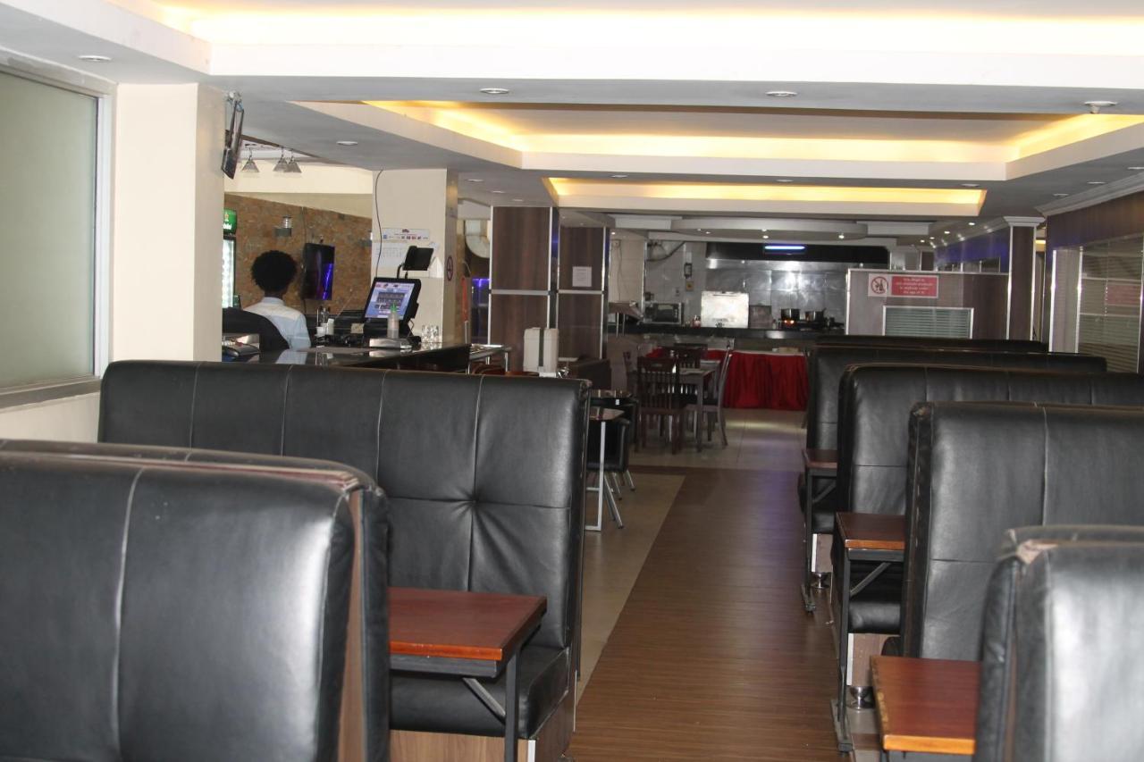 Airport Landing Hotel Nairobi Bagian luar foto