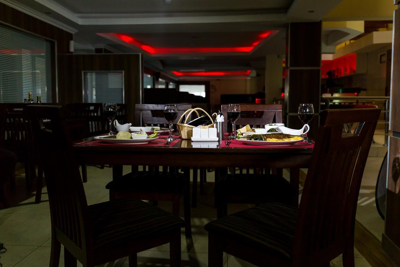 Airport Landing Hotel Nairobi Bagian luar foto